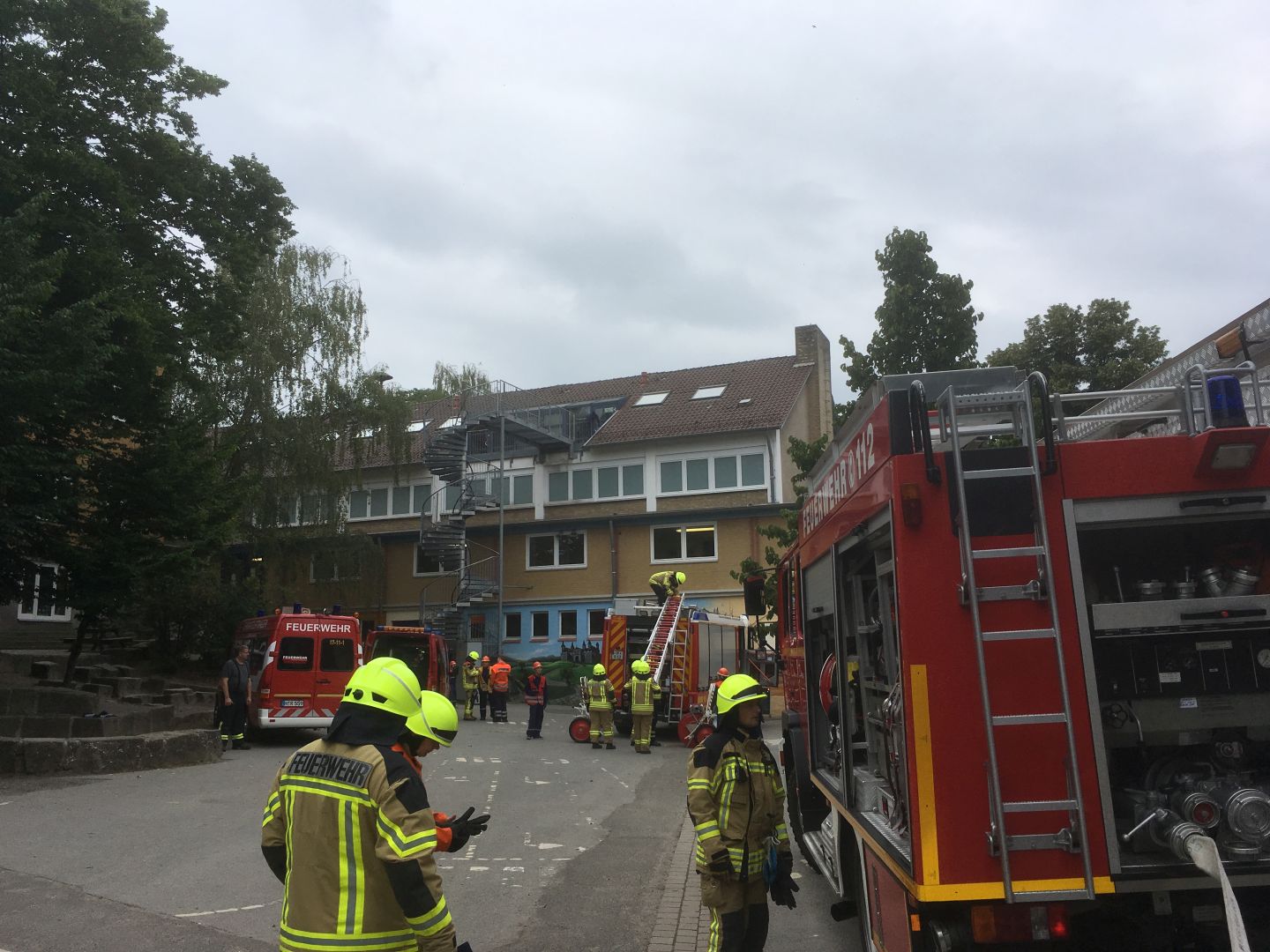 Aufregung auf dem Schulhof