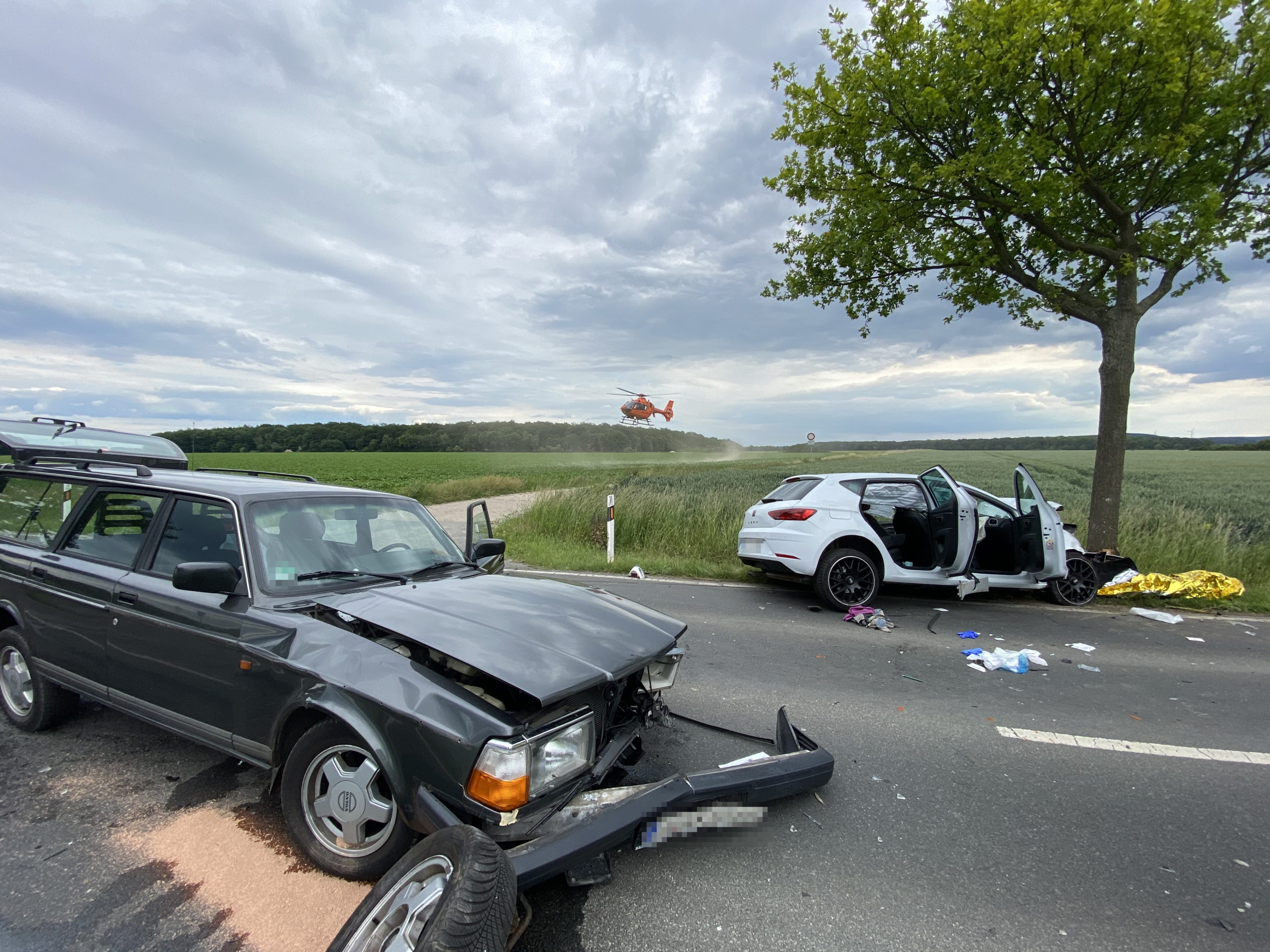 Verkehrsunfall mit eingeklemmten Personen